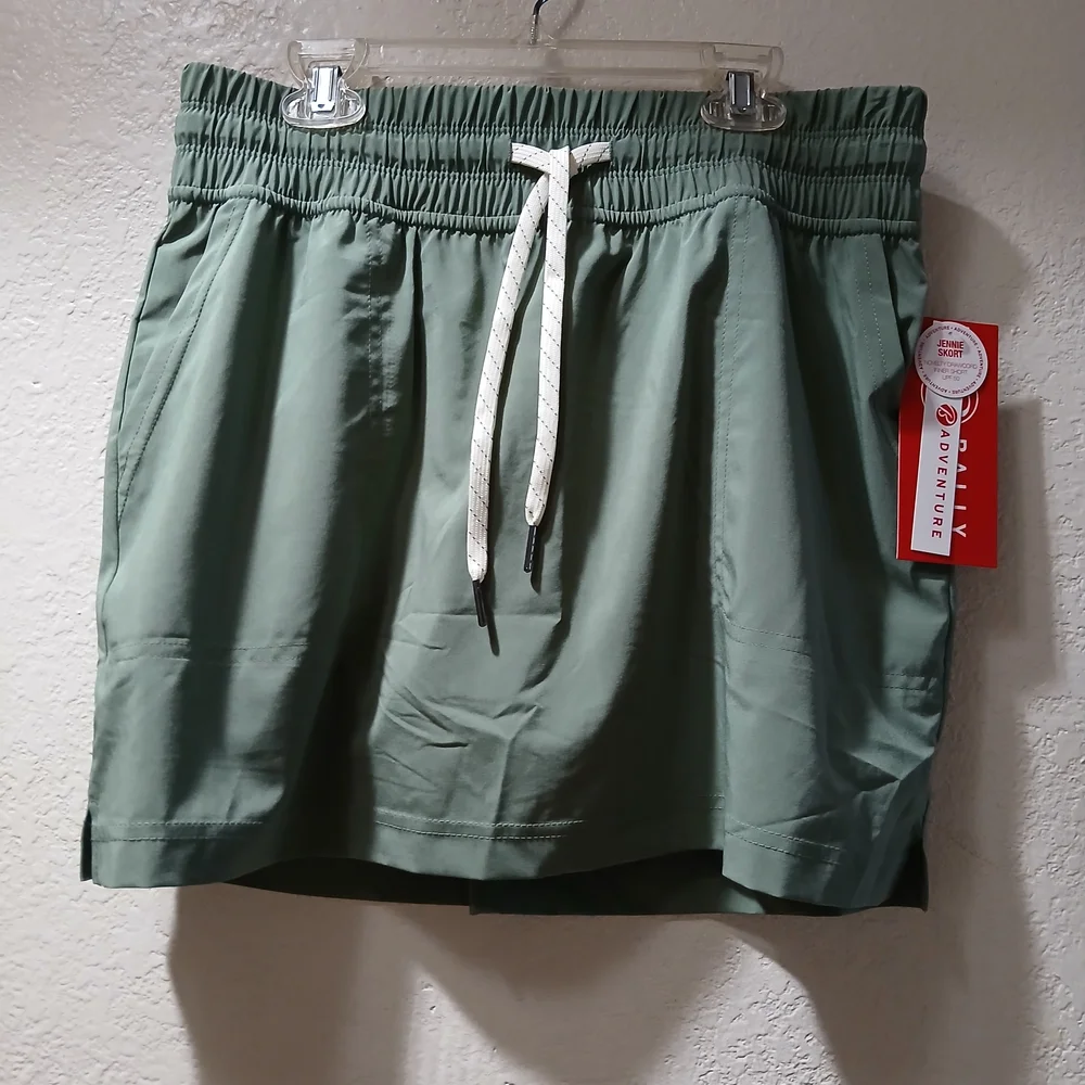 Bally total fitness nwot  Forest Green Athletic Shorts